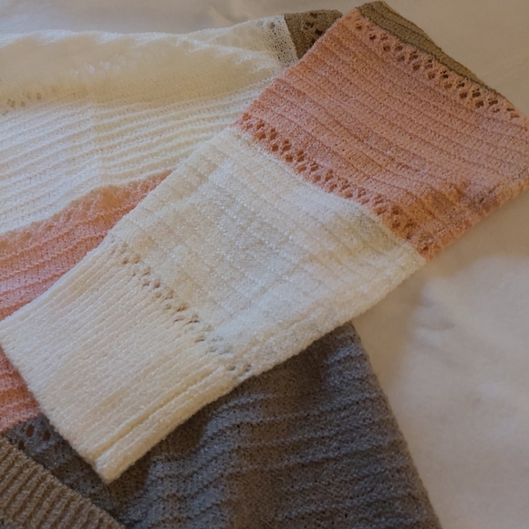 062. Multicolor Color Block Deep V Neck Wrap Sweater  Size M - Picture 7 of 14